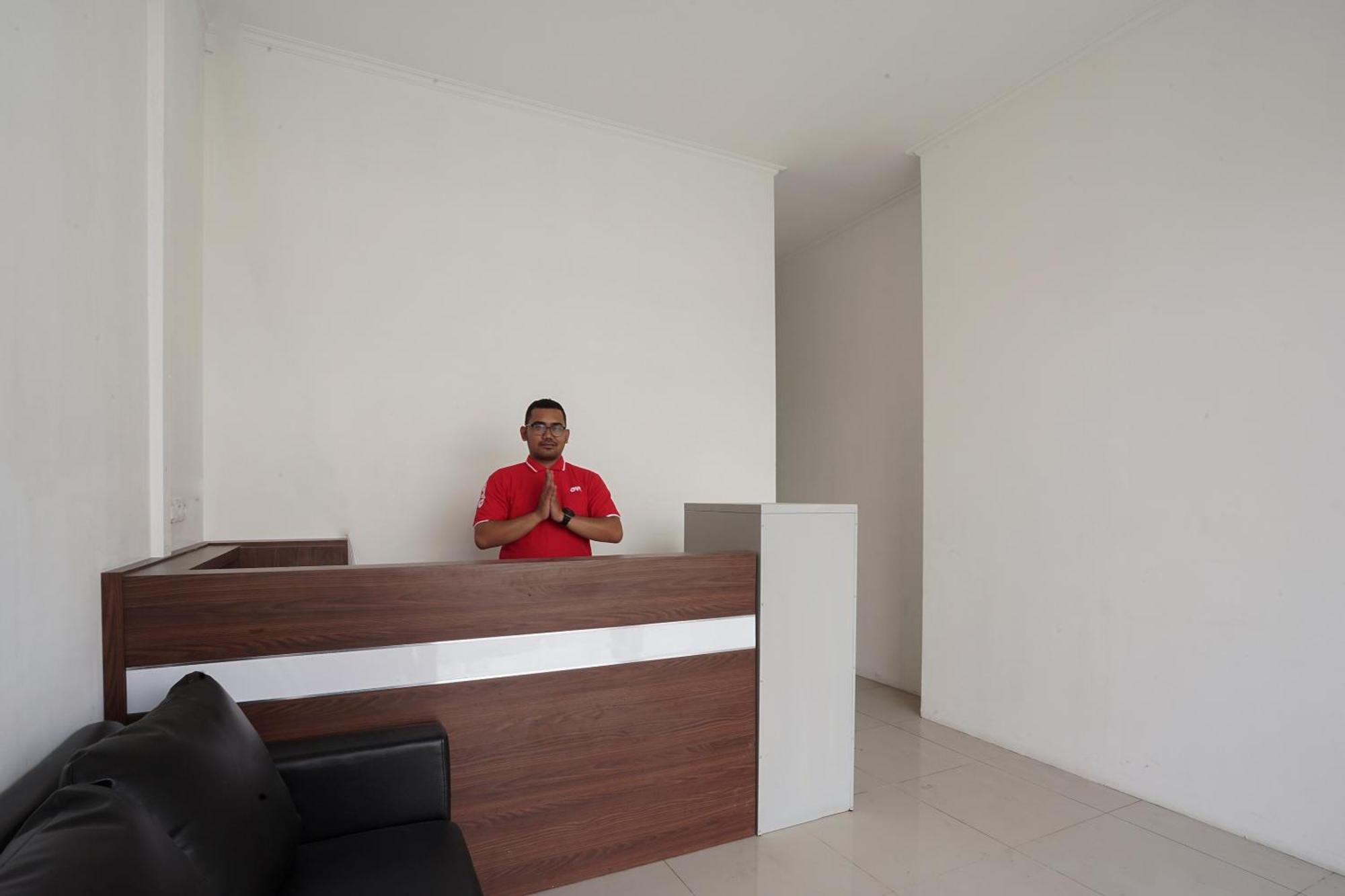 Super Oyo 2183 Cibeureum 2* Bandung